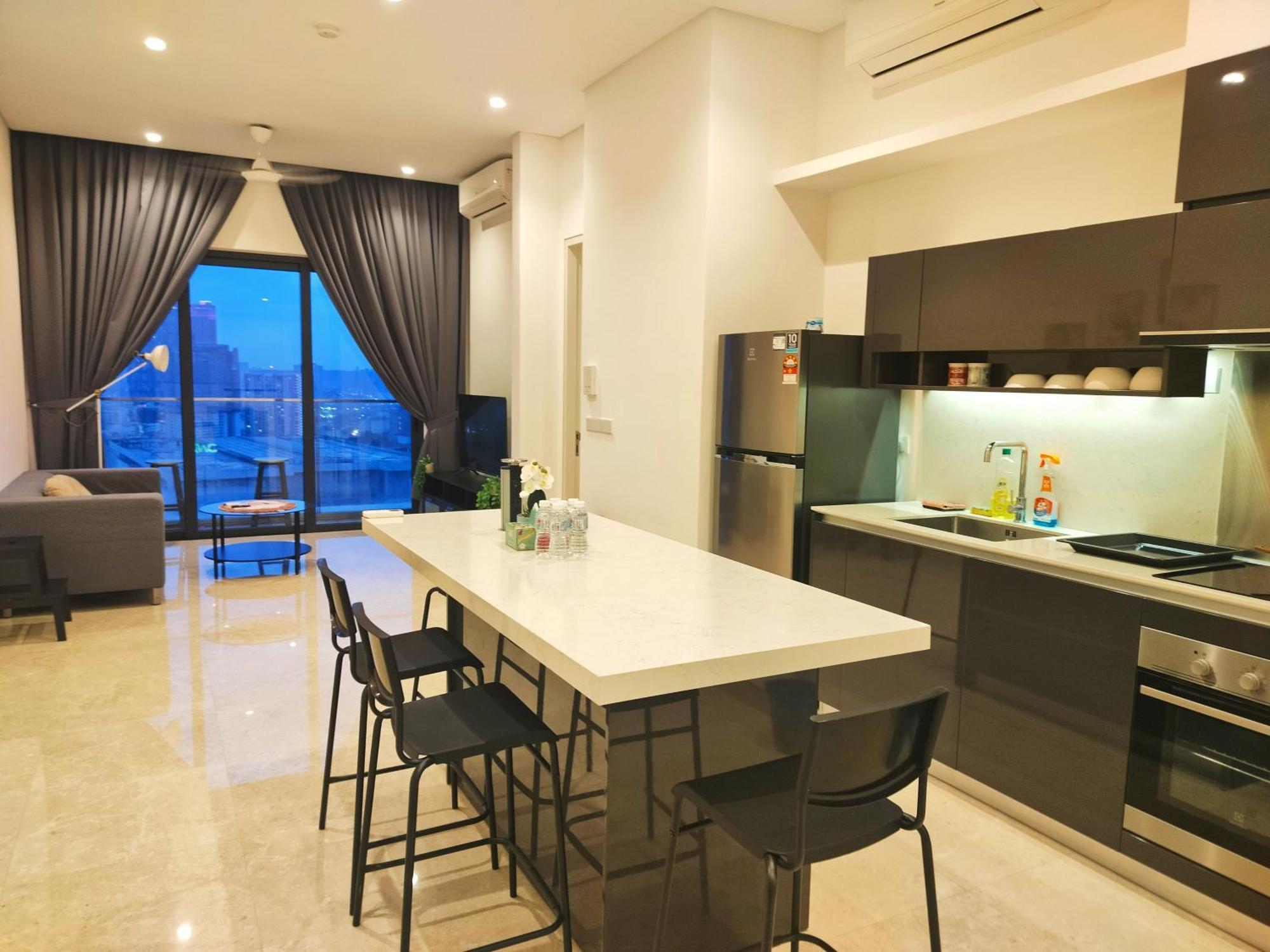 Lucentia Residence Has An Amazing Pool Куала Лумпур Екстериор снимка