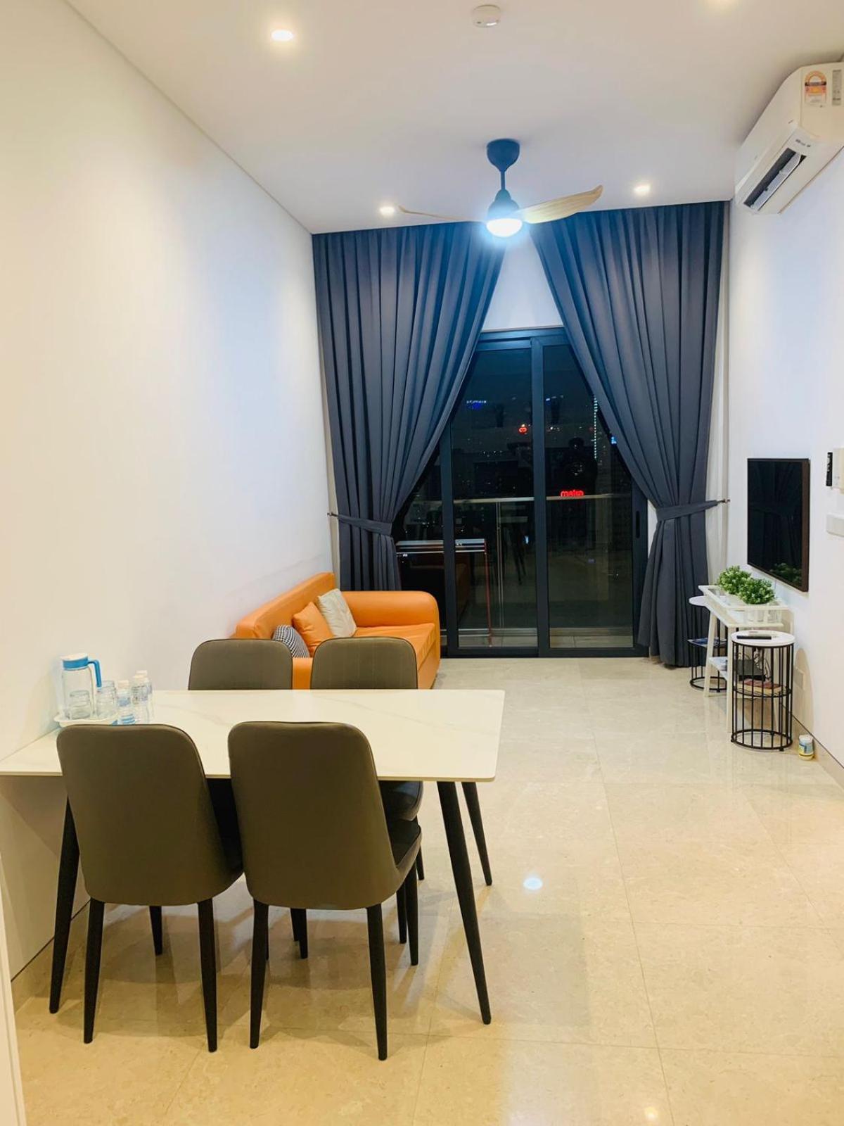 Lucentia Residence Has An Amazing Pool Куала Лумпур Екстериор снимка